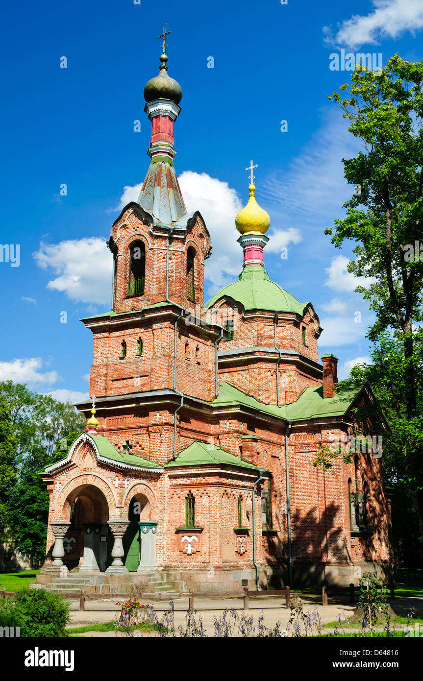 Iglesia ortodoxa rusa de Kuldiga, Letonia Foto de stock