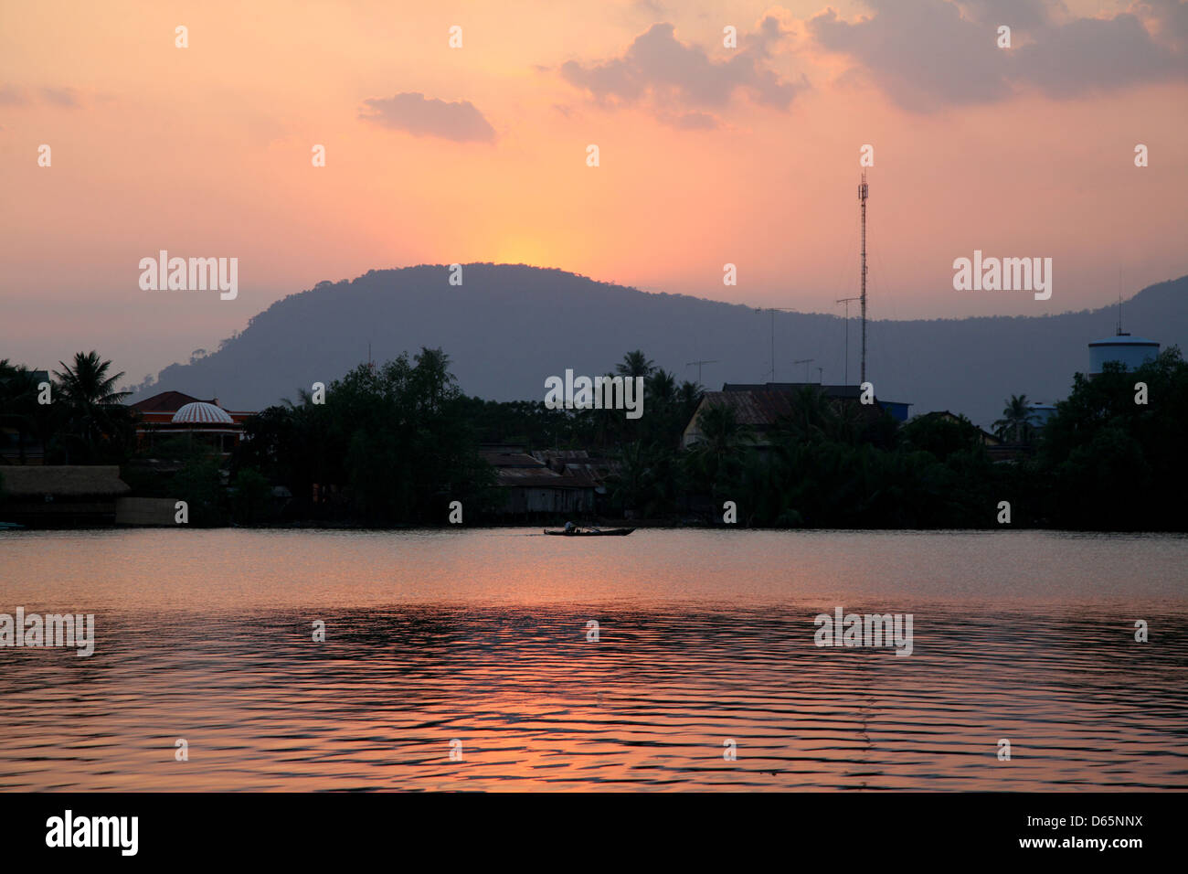 Atardecer en Kampot Foto de stock