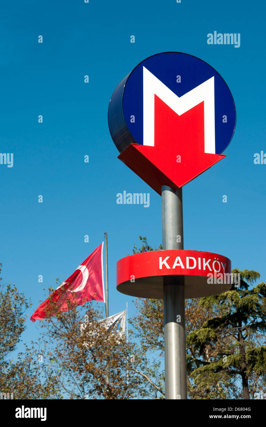 Türkei, Estambul, Kadiköy, estación de metro Kadiköy Foto de stock