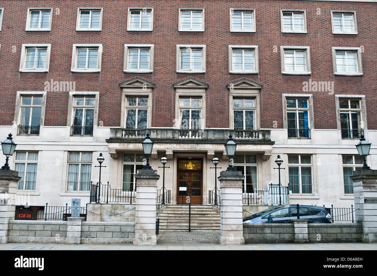 Nuffield College de Ciencias Quirúrgicas en Lincoln's Inn Fields, Londres, Reino Unido Foto de stock