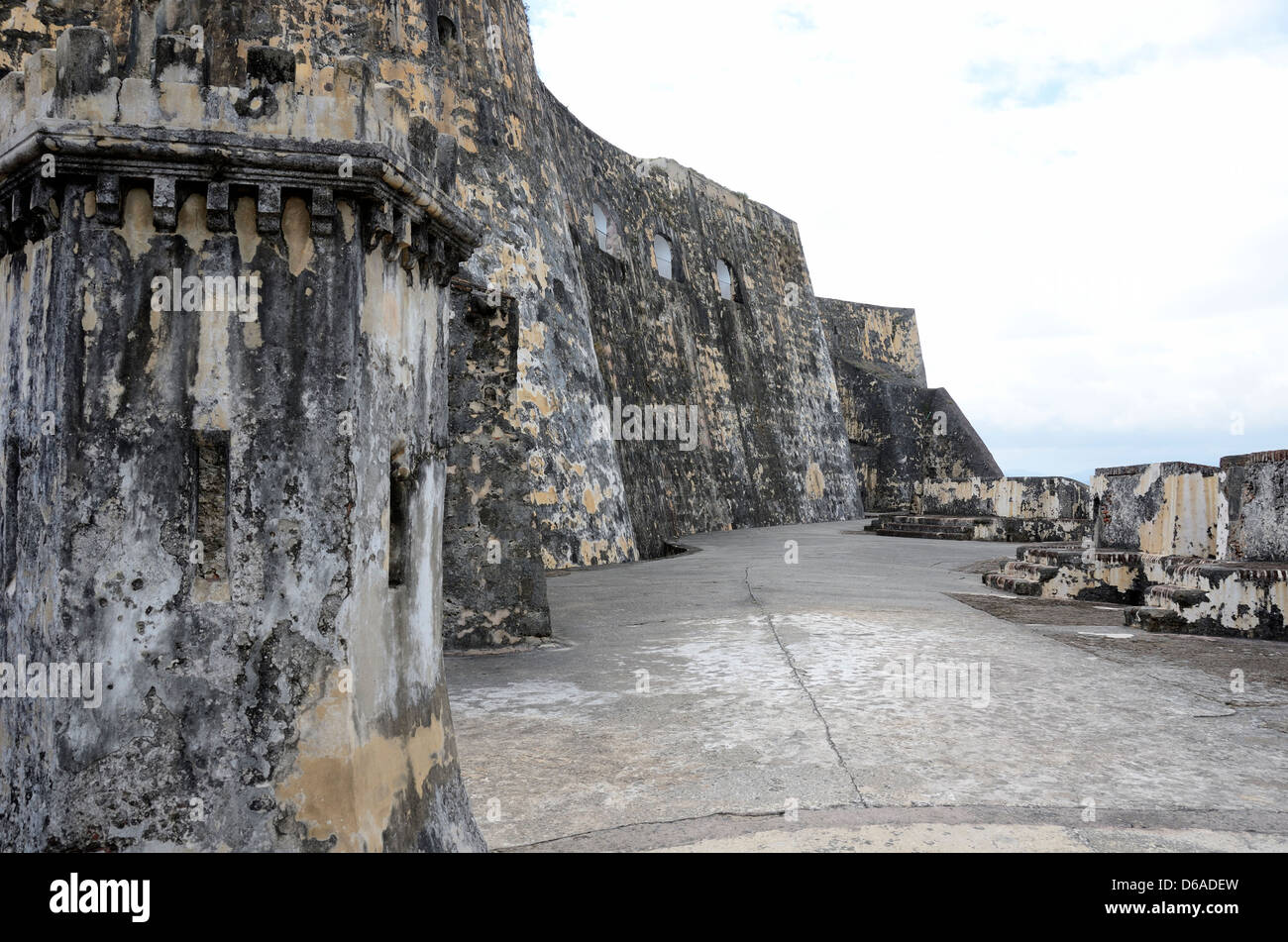 La casa de guardia en El Morro, sitio histórico nacional de San Juan, San Juan, Puerto Rico Foto de stock