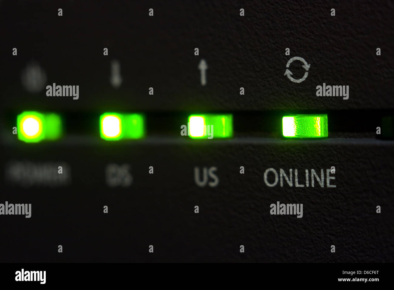Diodo de emisión online en internet por cable módem Foto de stock