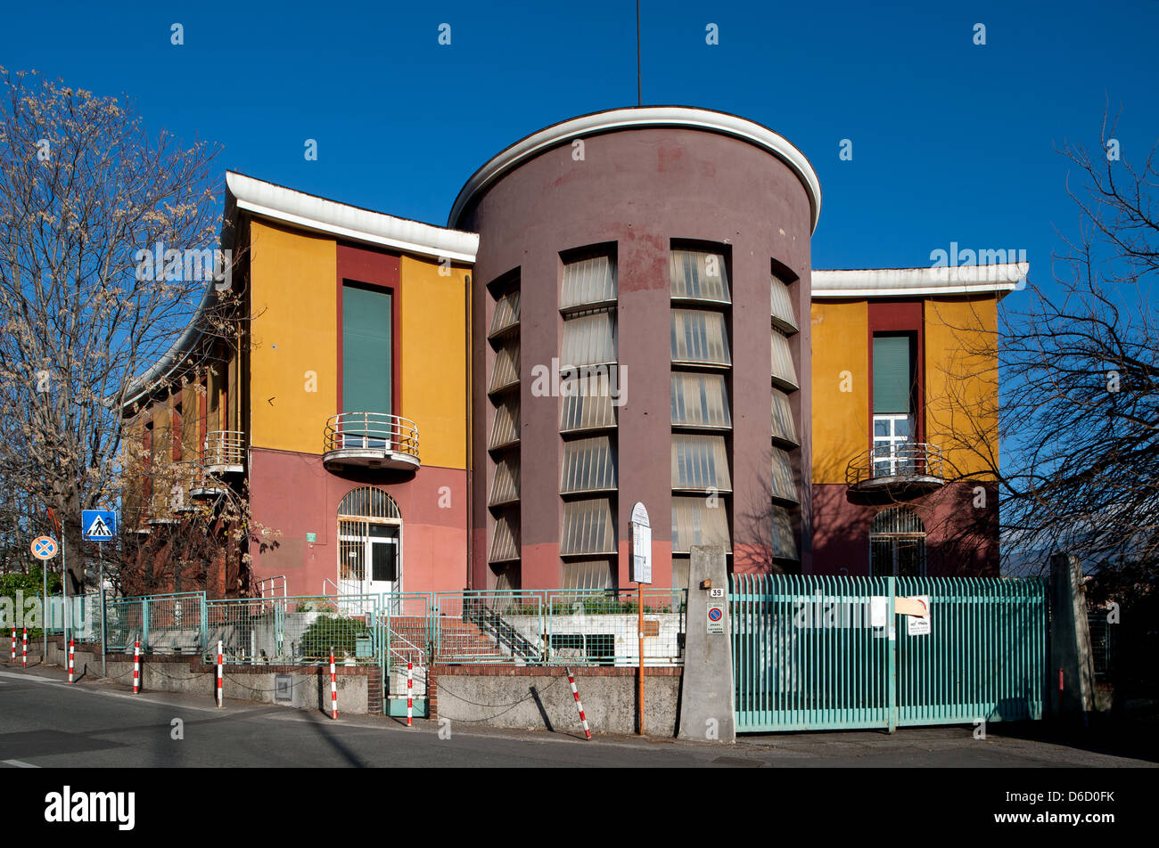 Génova, Italia, la antigua escuela de Gil en Corso Monte Grappa en Génova Foto de stock