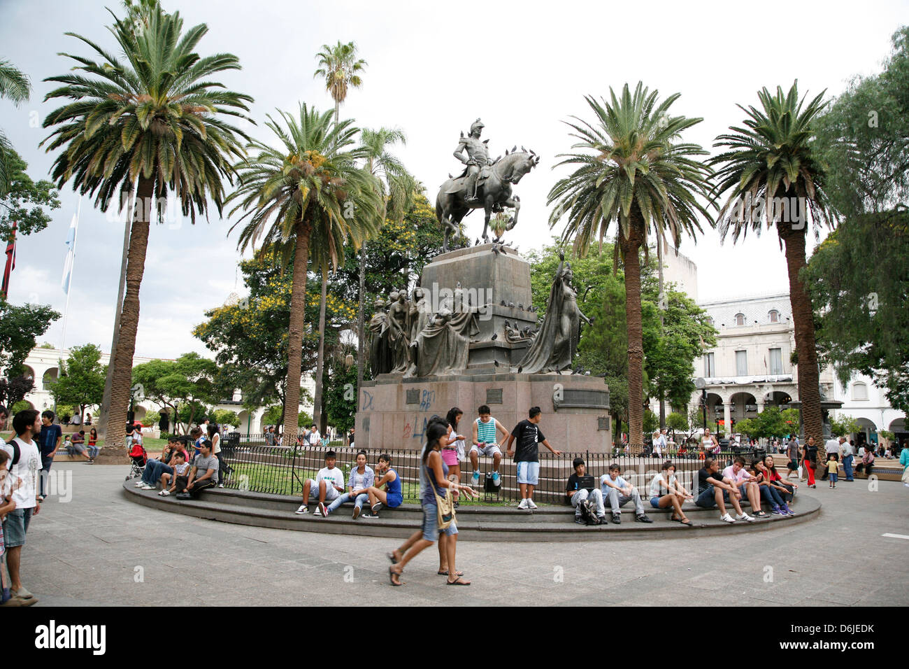 La Plaza 9 de julio, la plaza principal de la ciudad de Salta