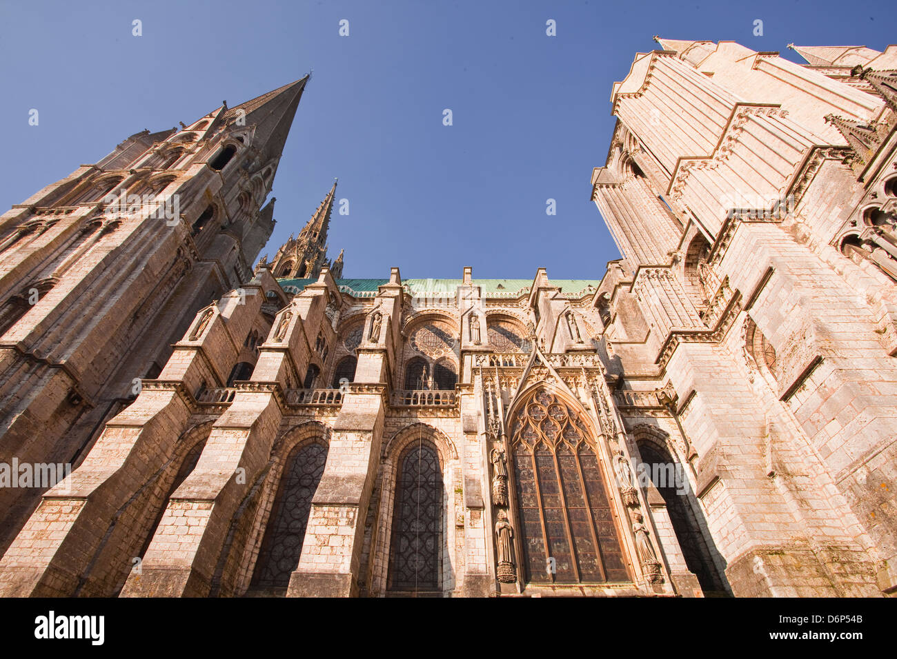 La arquitectura gótica de la catedral de Chartres, Sitio del Patrimonio Mundial de la UNESCO, Chartres, Eure-et-Loir, Centro de Francia, Europa Foto de stock
