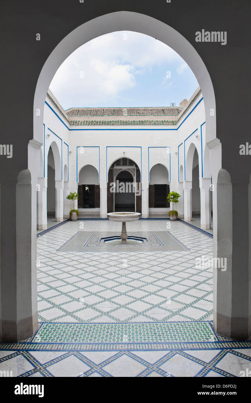 Patio en el palacio Bahia, Marrakech, Marruecos, África del Norte, África Foto de stock