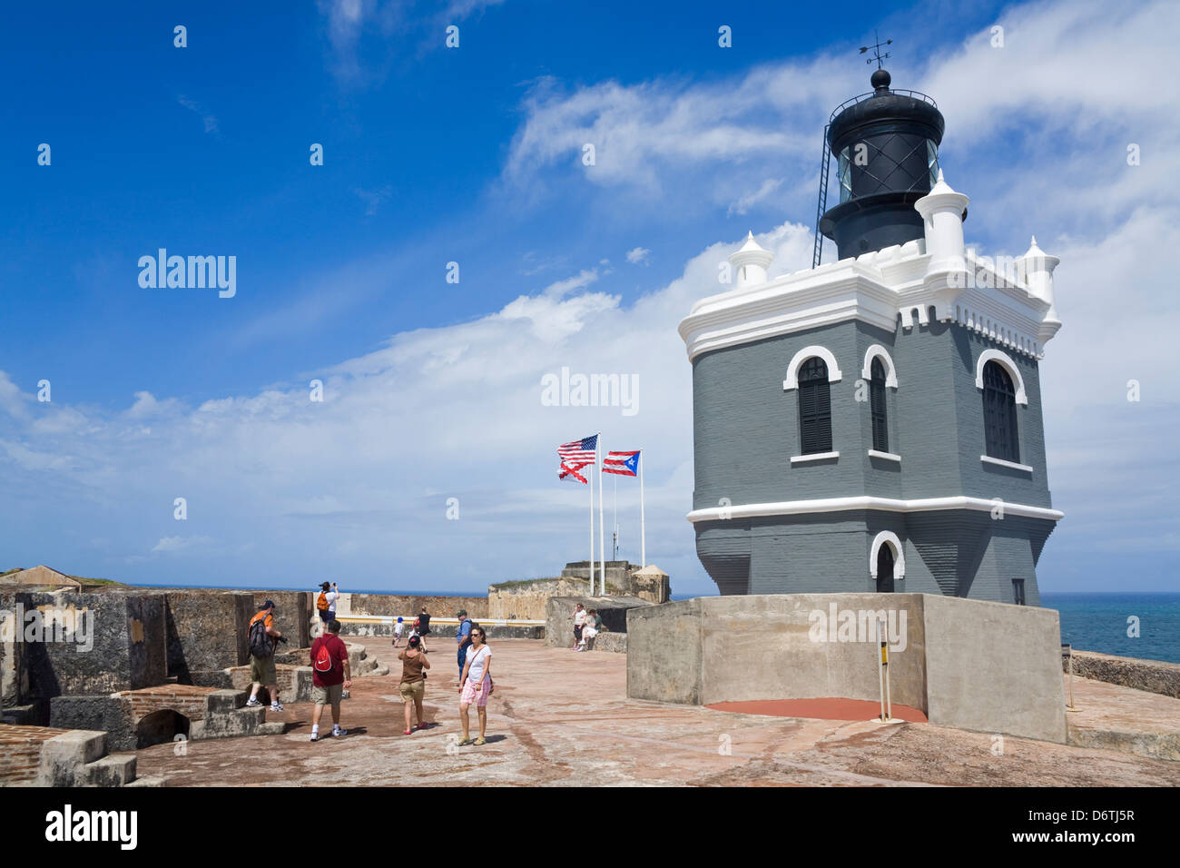 Faro de El Morro en el Castillo San Felipe del Morro, Viejo San Juan, San Juan, Puerto Rico Foto de stock