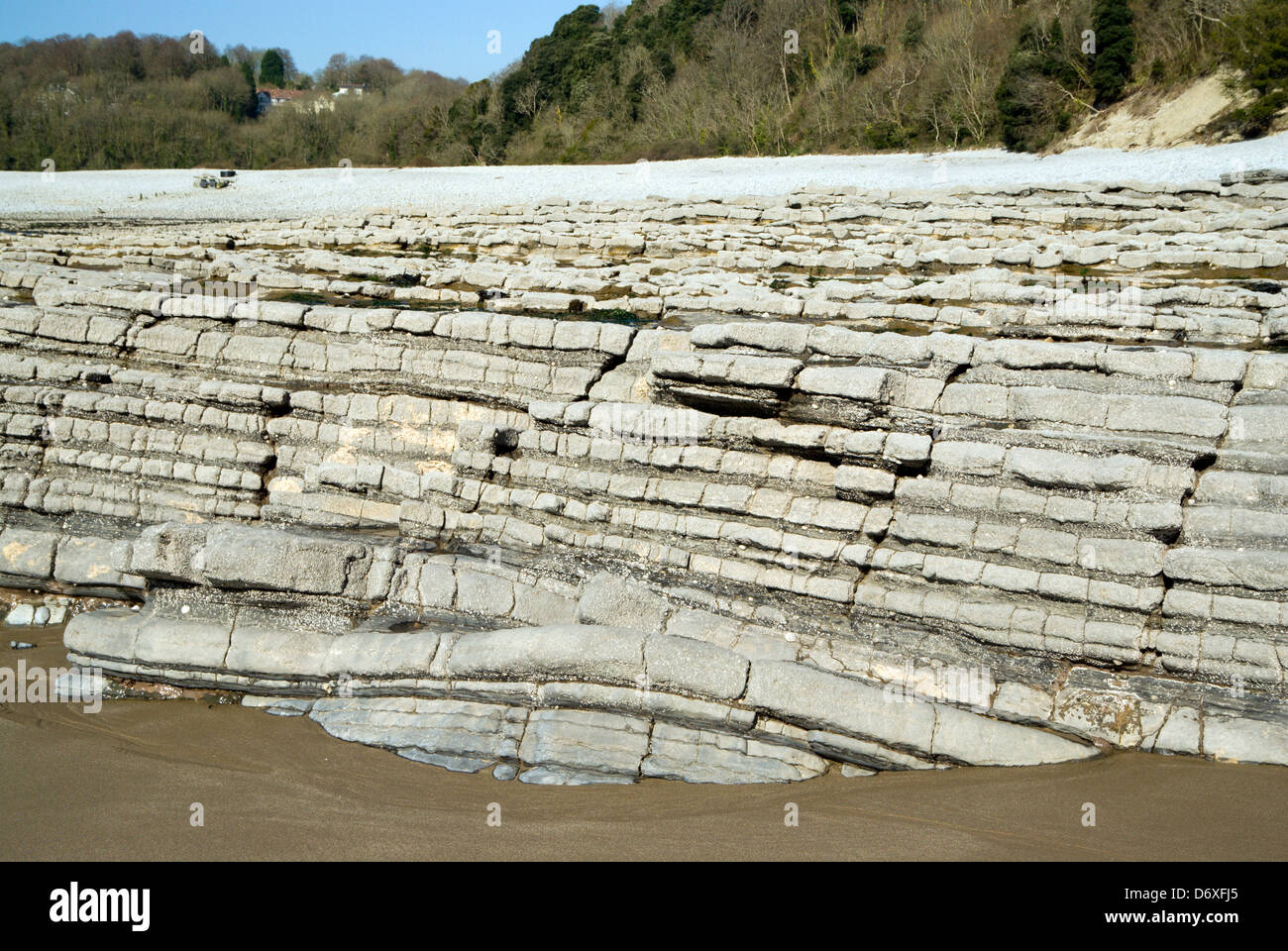 Lia estratos de roca caliza, playa porthkerry barry South Wales. Foto de stock