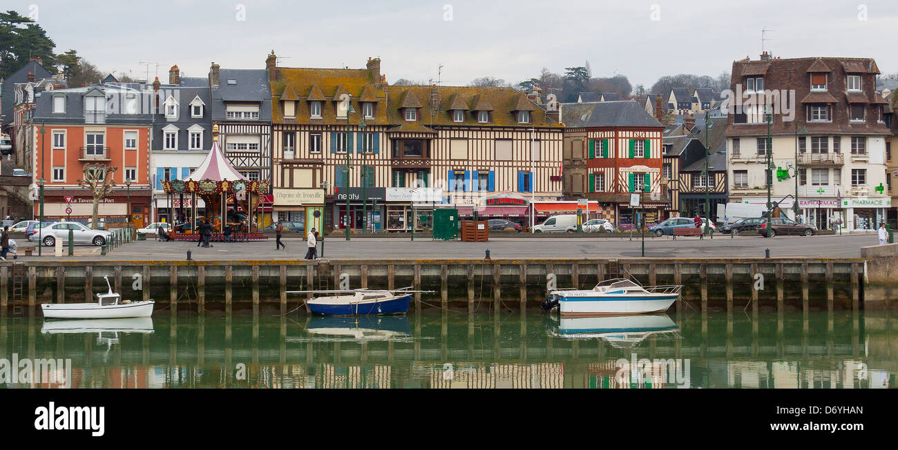 Puerto de Trouville-sur-Mer, Normandía, Francia Foto de stock