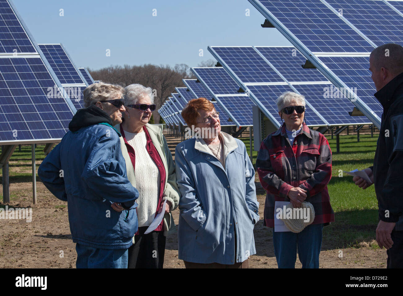 Orden religiosa católica dedica gran proyecto de Energía Solar Foto de stock