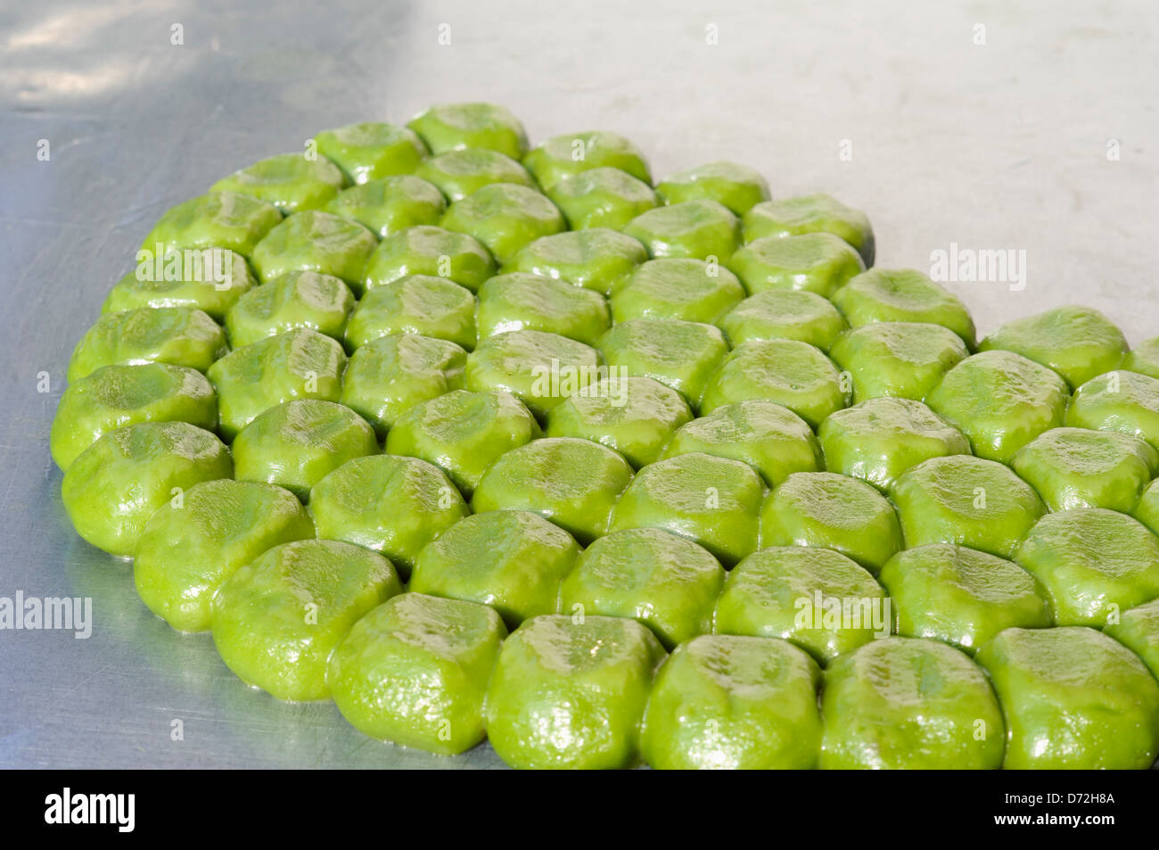 Verde chino arroz pegajoso dumplings en venta en Suzhou. Foto de stock