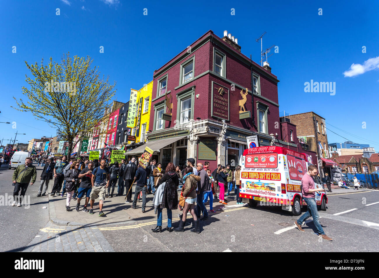 La ciudad de Camden Street Scene, Londres, Inglaterra, Reino Unido. Foto de stock