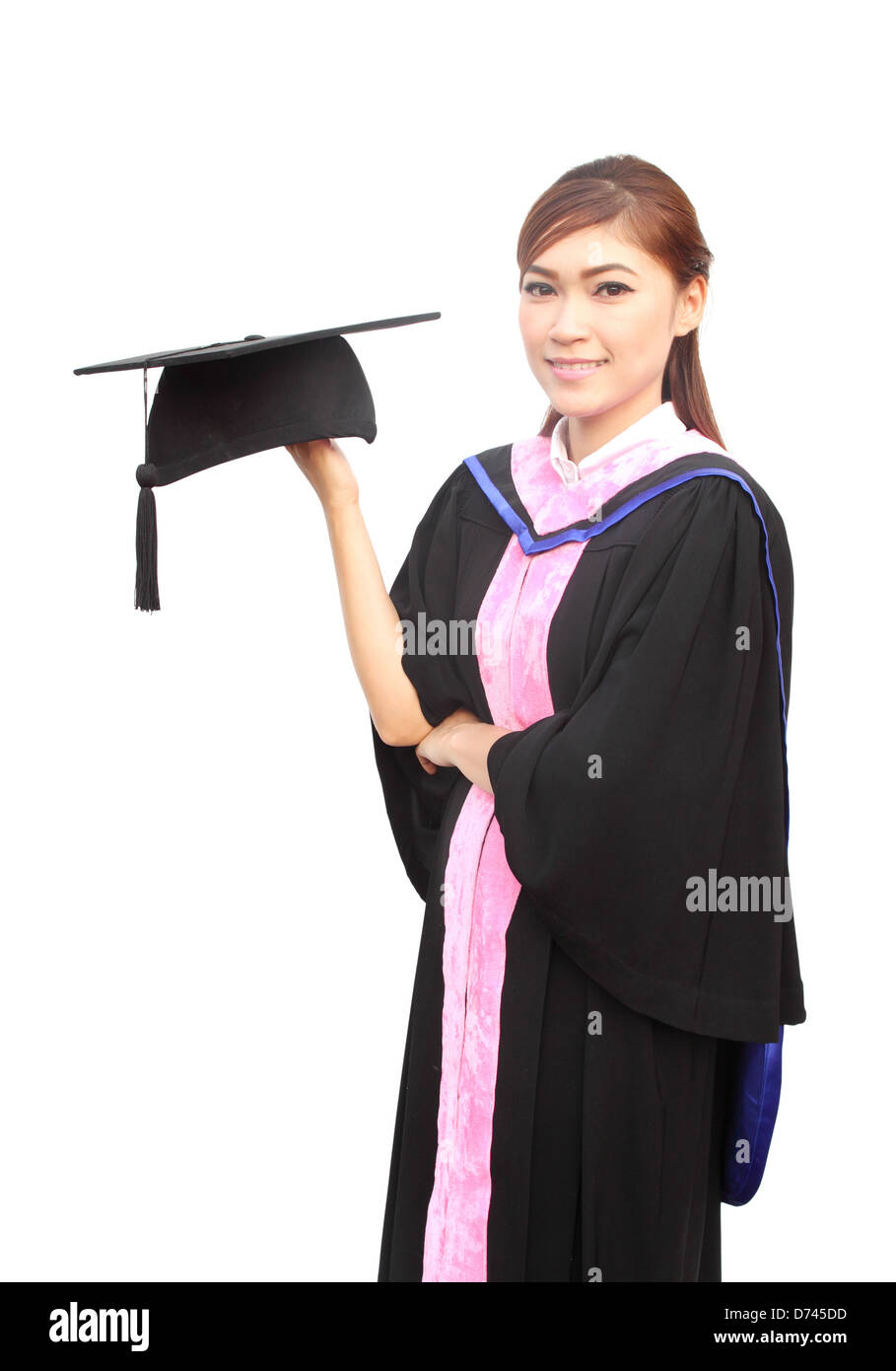 Mujer con toga y birrete de graduación sobre fondo blanco Fotografía de  stock - Alamy