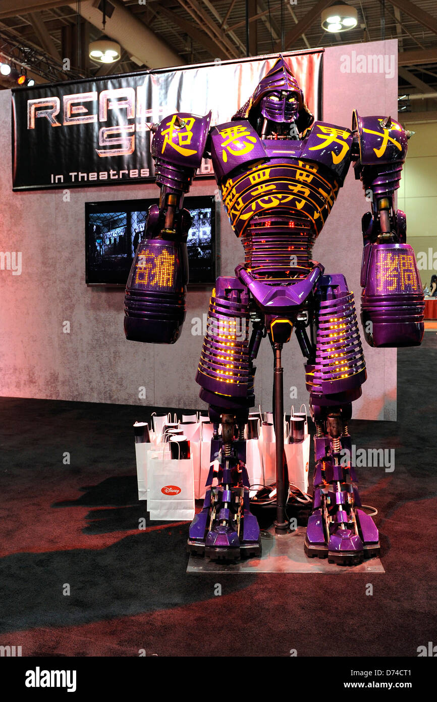 Real steel robot fotografías e imágenes de alta resolución - Alamy