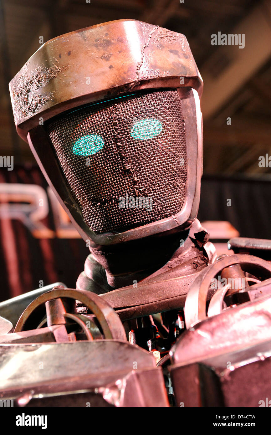 Robot from real steel movie fotografías e imágenes de alta resolución -  Alamy