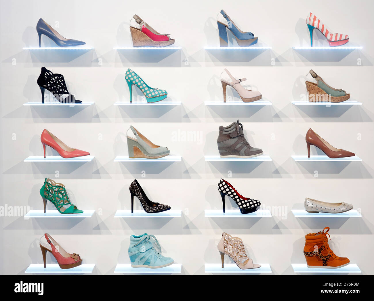 Essen, Alemania, Deichmann zapatos Fotografía de stock - Alamy