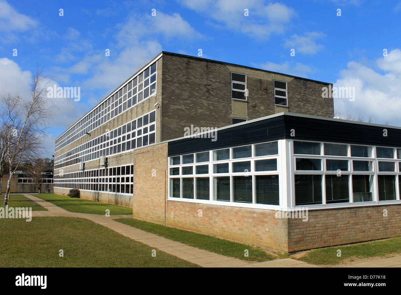 El exterior del edificio de la escuela secundaria, Scarborough, Inglaterra. Foto de stock