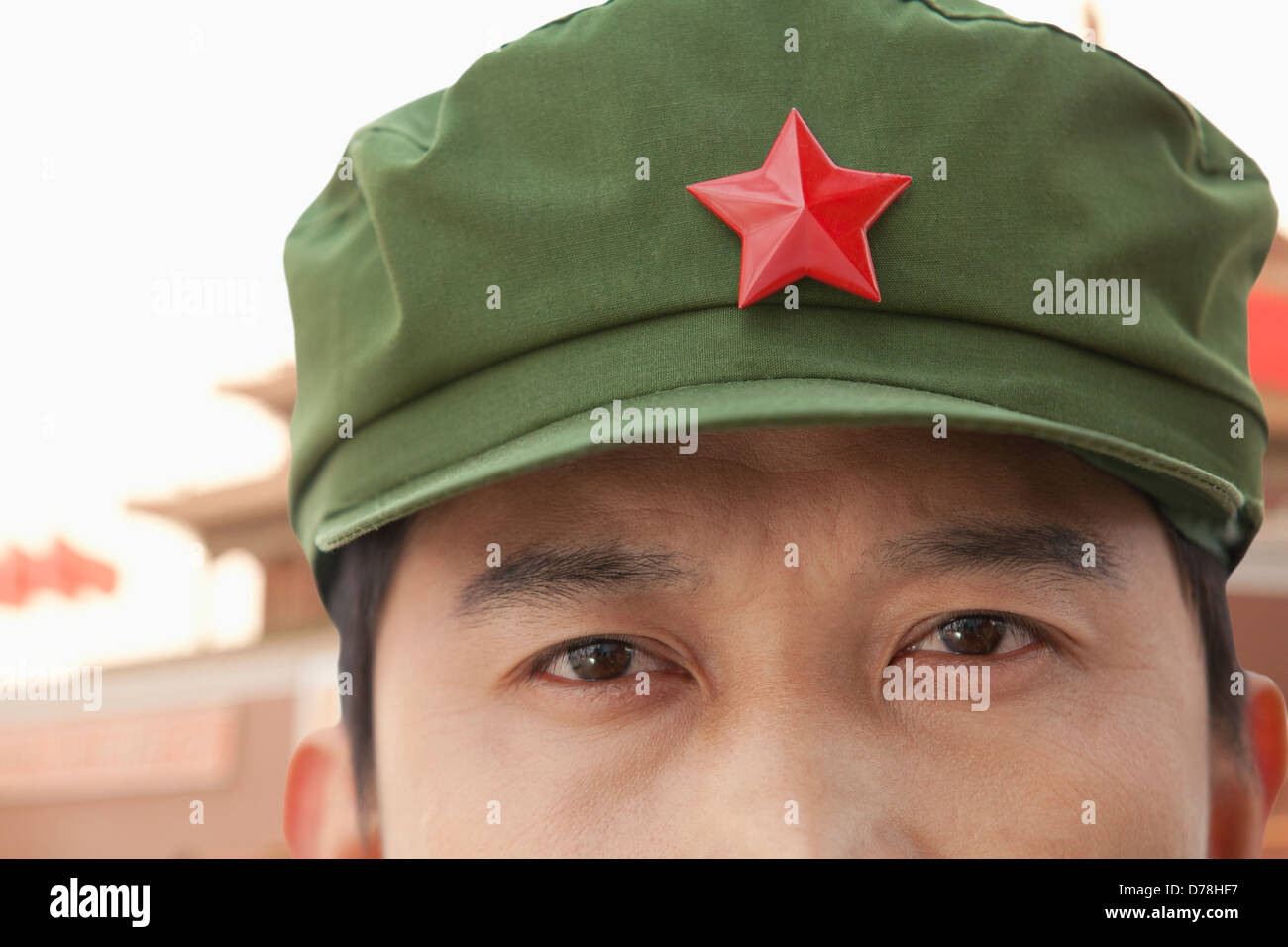 Gorra de estrella roja china fotografías e imágenes de alta resolución -  Alamy