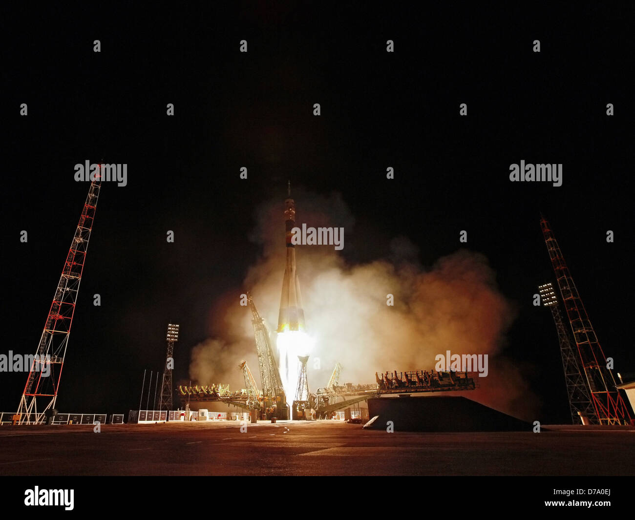 Soyuz TMA-21 Despega Foto de stock