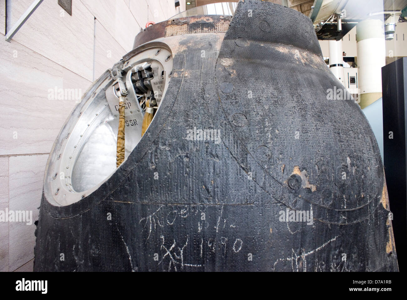 La cápsula espacial Soyuz TM-10 Foto de stock