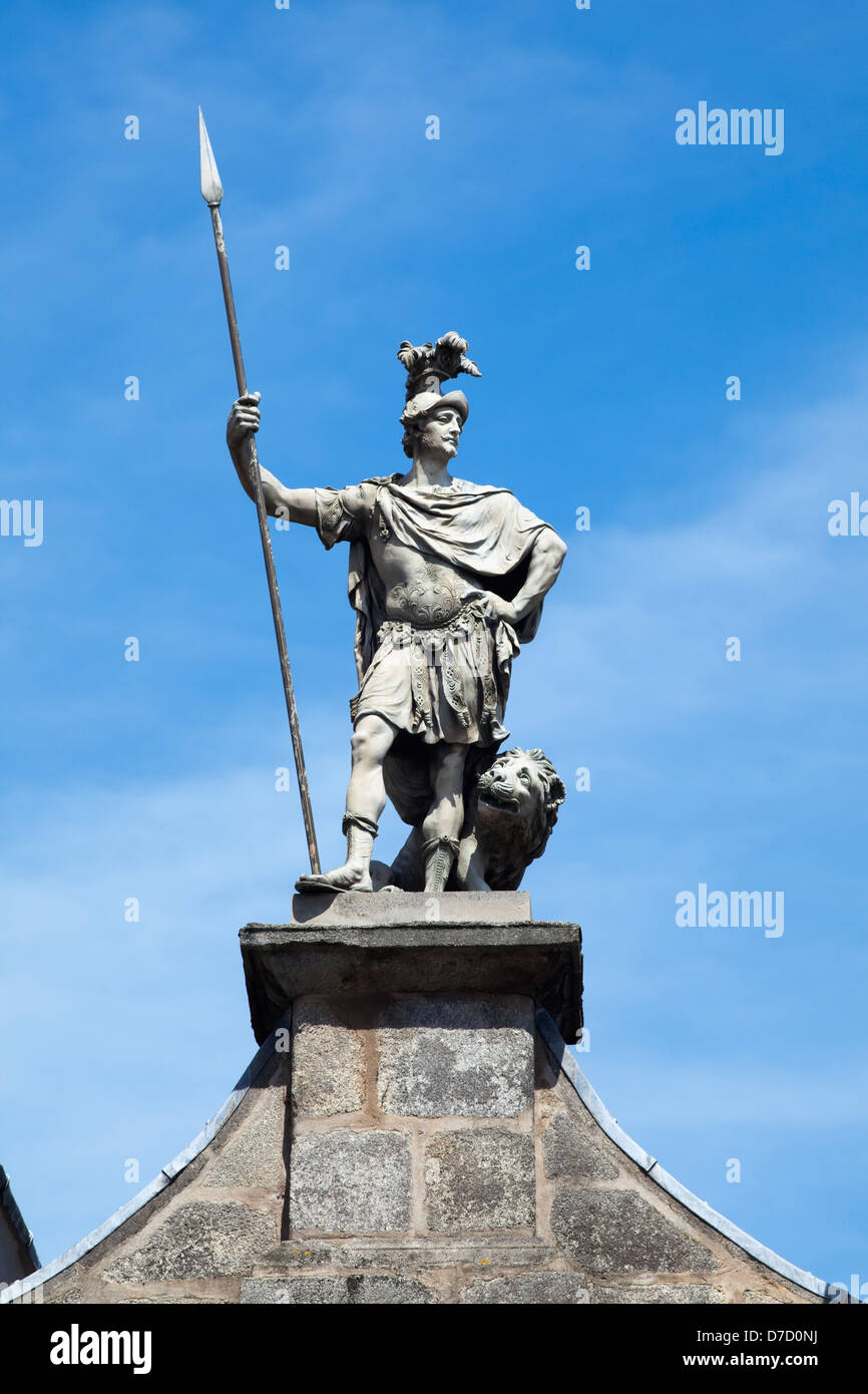 Estatua a la entrada del castillo de Dublín;County Dublin Irlanda Foto de stock