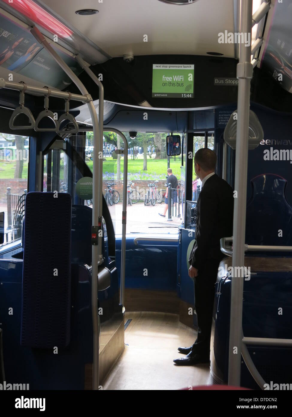 Primeros autobuses fotografías e imágenes de alta resolución - Página 3 -  Alamy