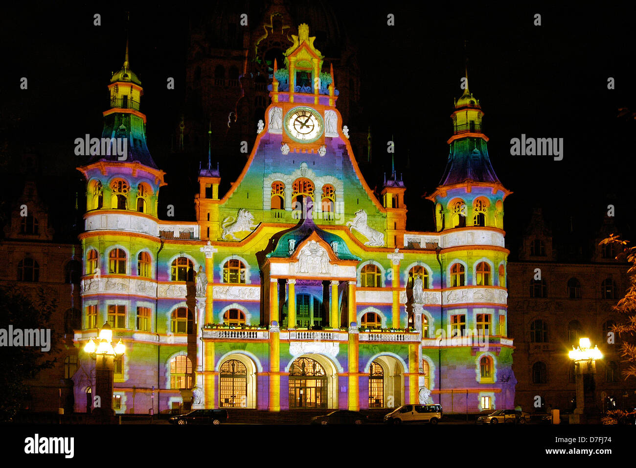 Alemania, Hannover, el nuevo ayuntamiento, el nuevo ayuntamiento con iluminación especial Foto de stock