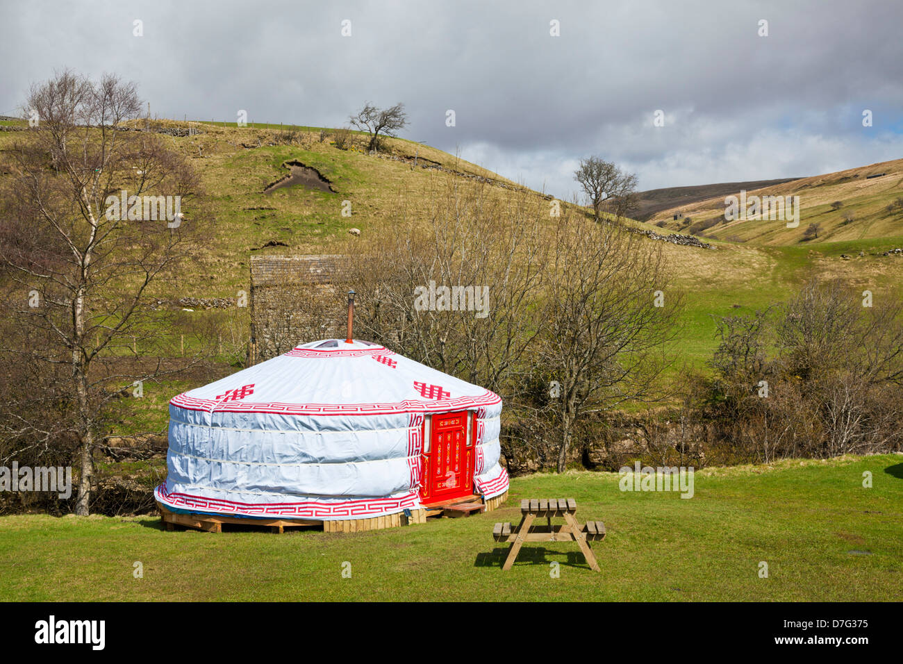 Yurt carpa para acampar en la aldea de Keld en Yorkshire Dales National Park Inglaterra GB Europa UE Foto de stock