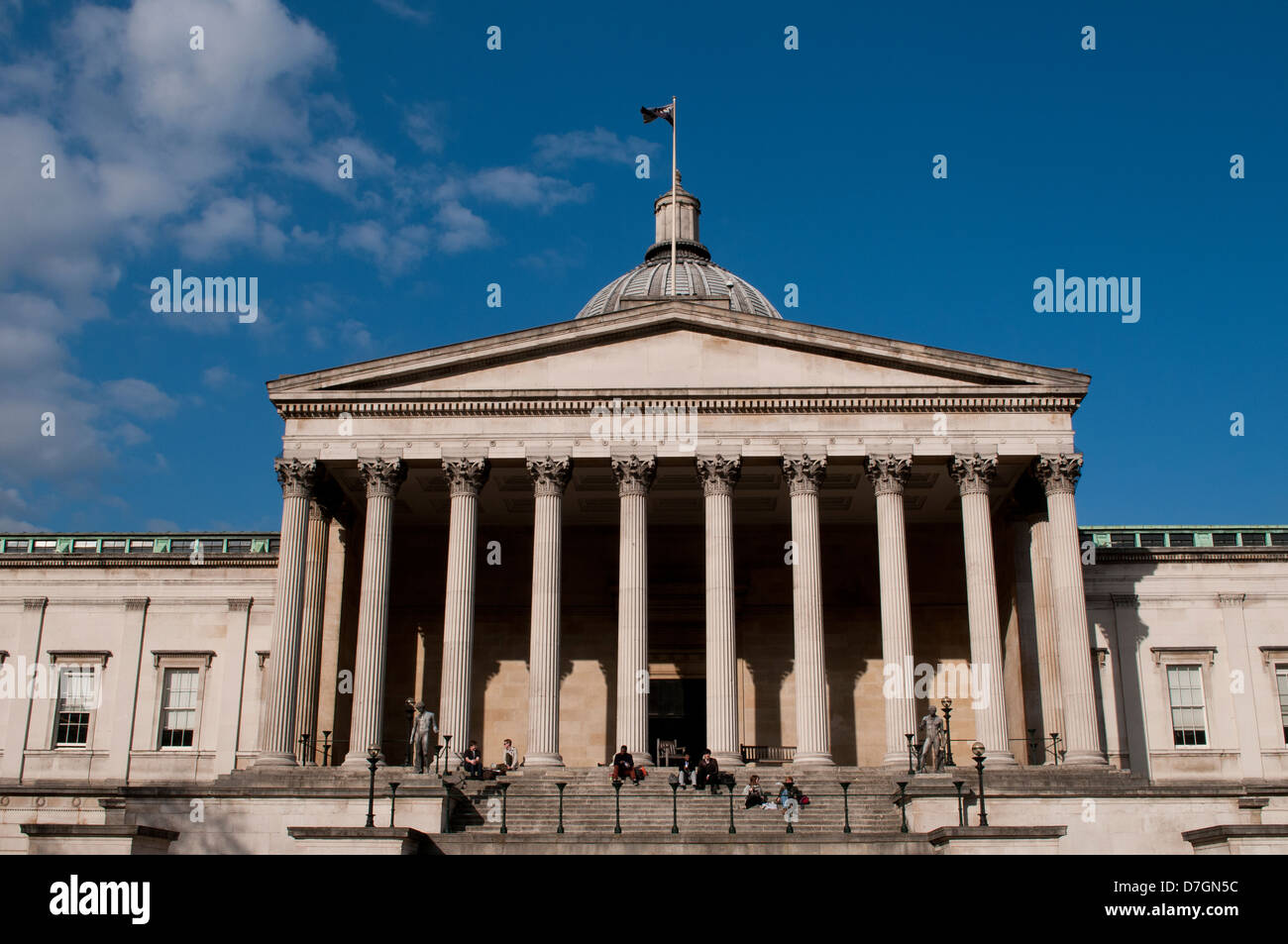 Edificio Pórtico del University College de Londres, por William Wilkins, Londres, Reino Unido. Foto de stock