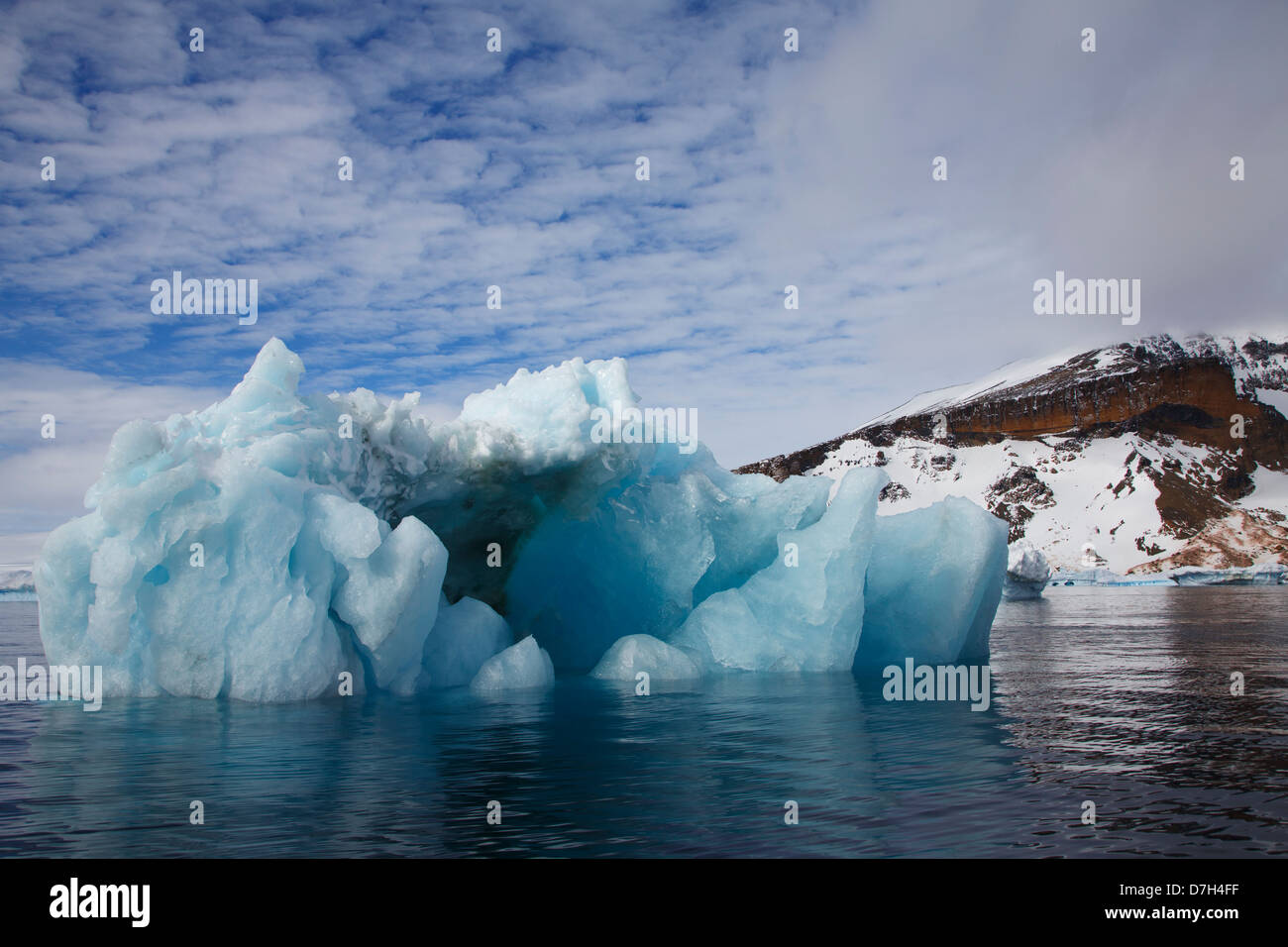 Los icebergs en Brown Bluff, en la Antártida. Foto de stock