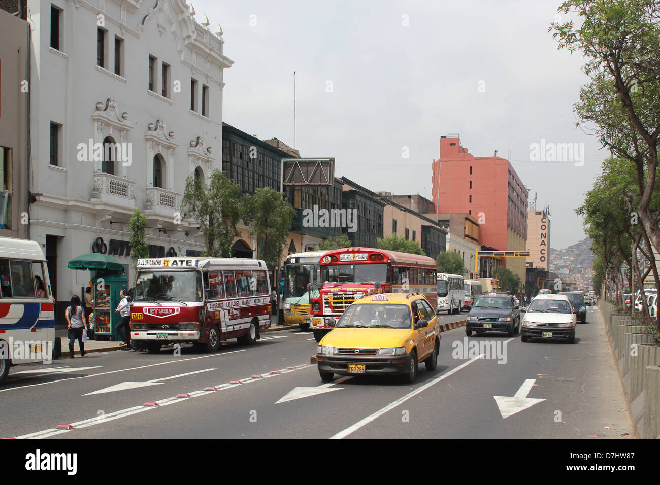 Peru Lima Bus Stop Fotos e Imágenes de stock - Alamy