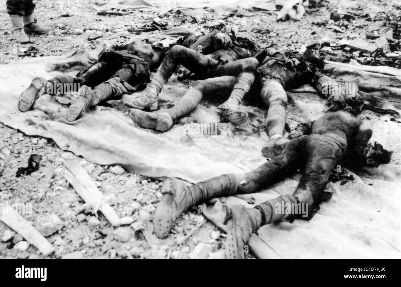 La guerra mundial 2 cuerpos muertos fotografías e imágenes de alta  resolución - Alamy