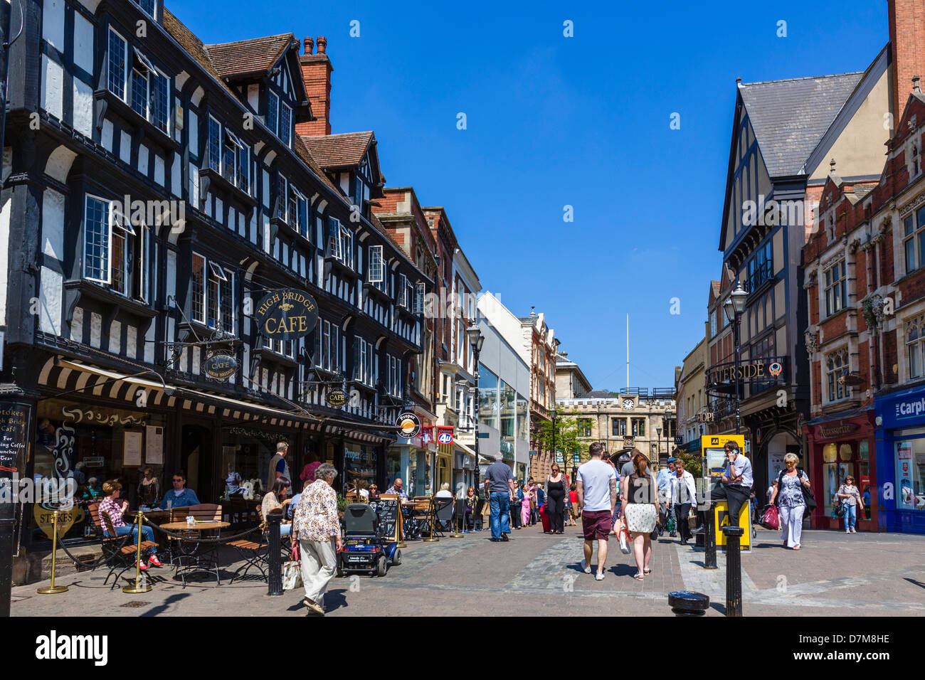 La High Street en el centro de la ciudad, Lincoln, Lincolnshire, East Midlands, Inglaterra, Reino Unido. Foto de stock