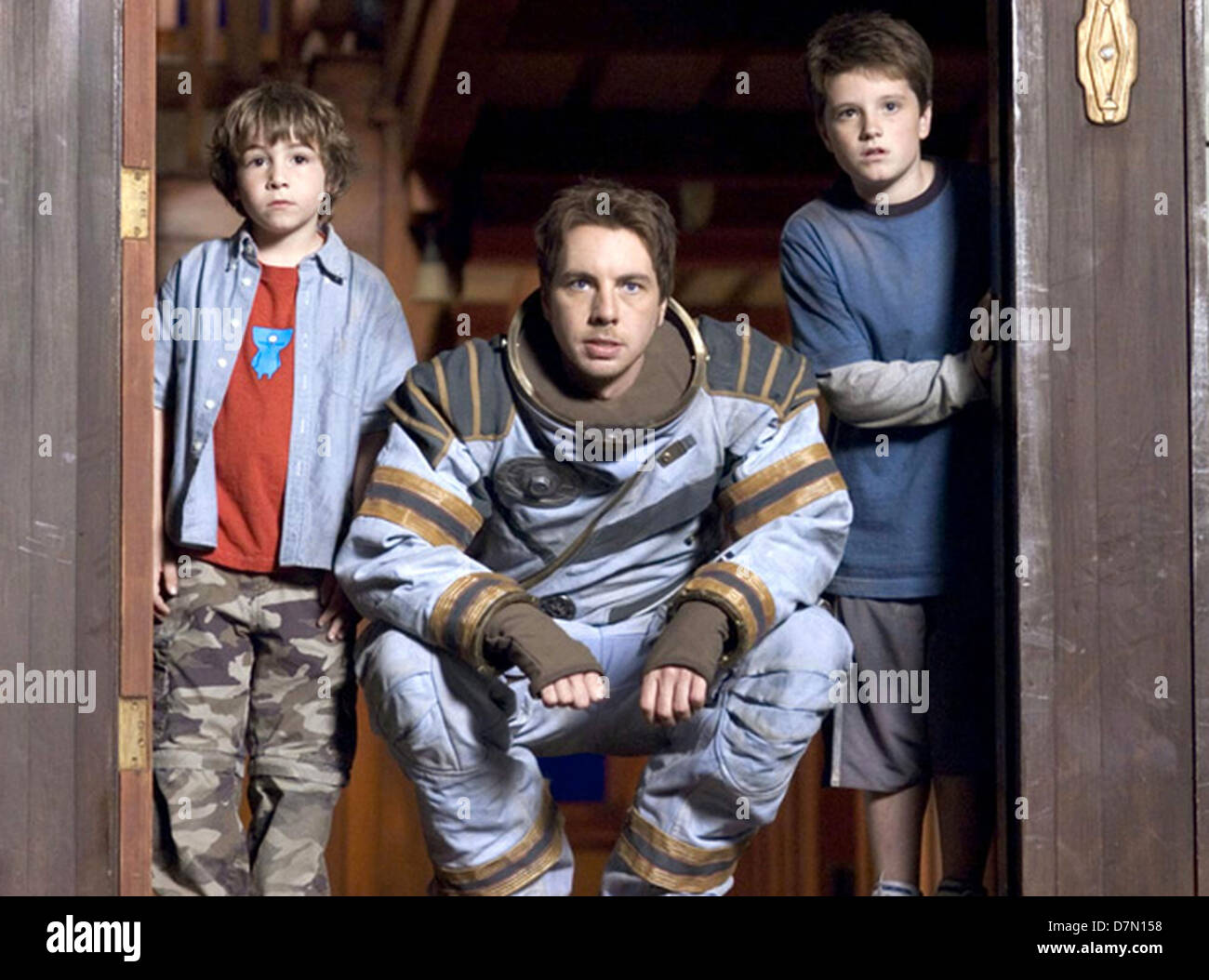 ZATHURA 2005 Columbia Pictures Film con Dax Shepard como astronauta Foto de stock