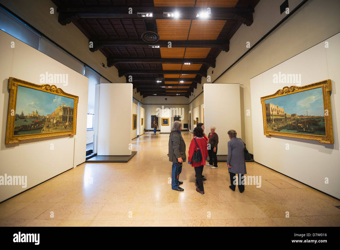 Galería de Arte, Museo en el Castillo Sforzesco, Milán, Lombardía, Italia Foto de stock