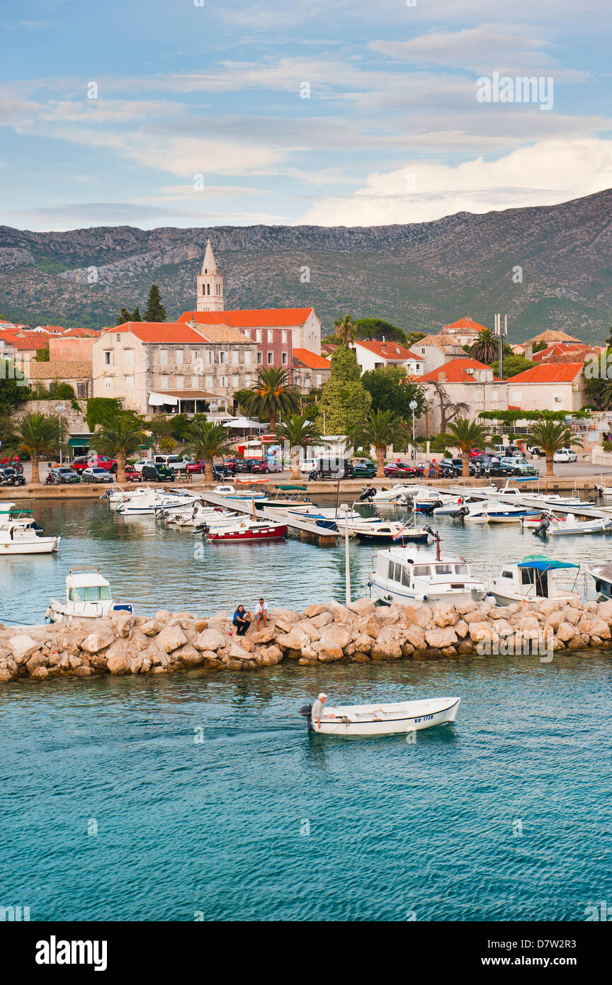 Orebic Puerto donde el ferry sale Croacia continental de la isla de Korcula, Costa Dálmata, Adriático, Croacia Foto de stock