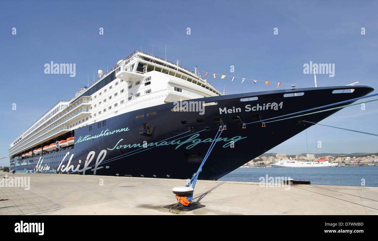 Tui Cruises Crucero 'Mein Schiff 1' en el muelle en el puerto de Palma de  Mallorca, Mallorca, Islas Baleares, España Fotografía de stock - Alamy