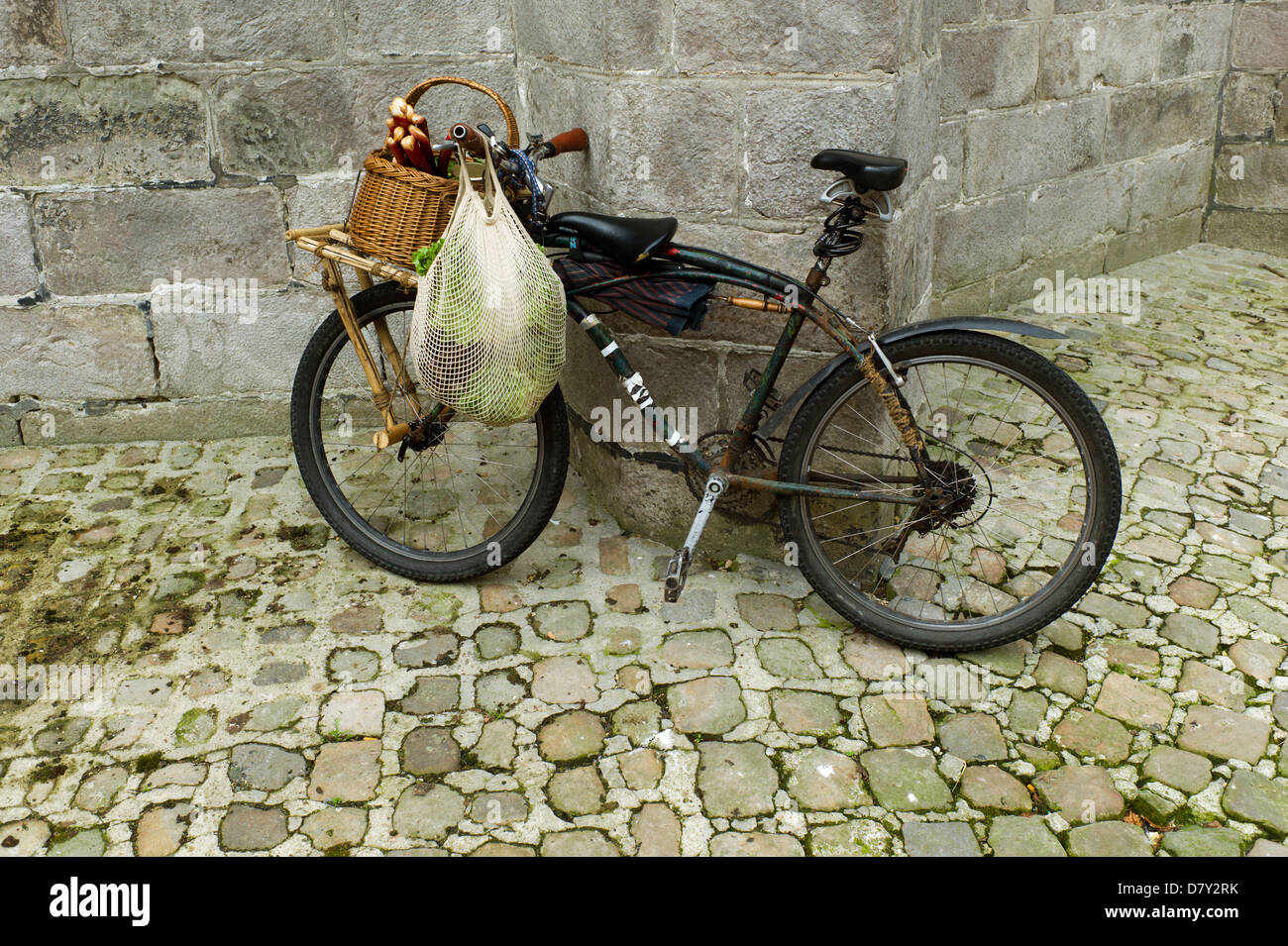 Canasta de bicicletas fotografías e imágenes de alta resolución - Alamy