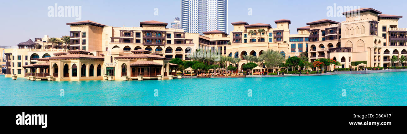 Vista panorámica de hotel palacio en el centro de distrito de Dubai Emiratos Arabes Unidos Foto de stock