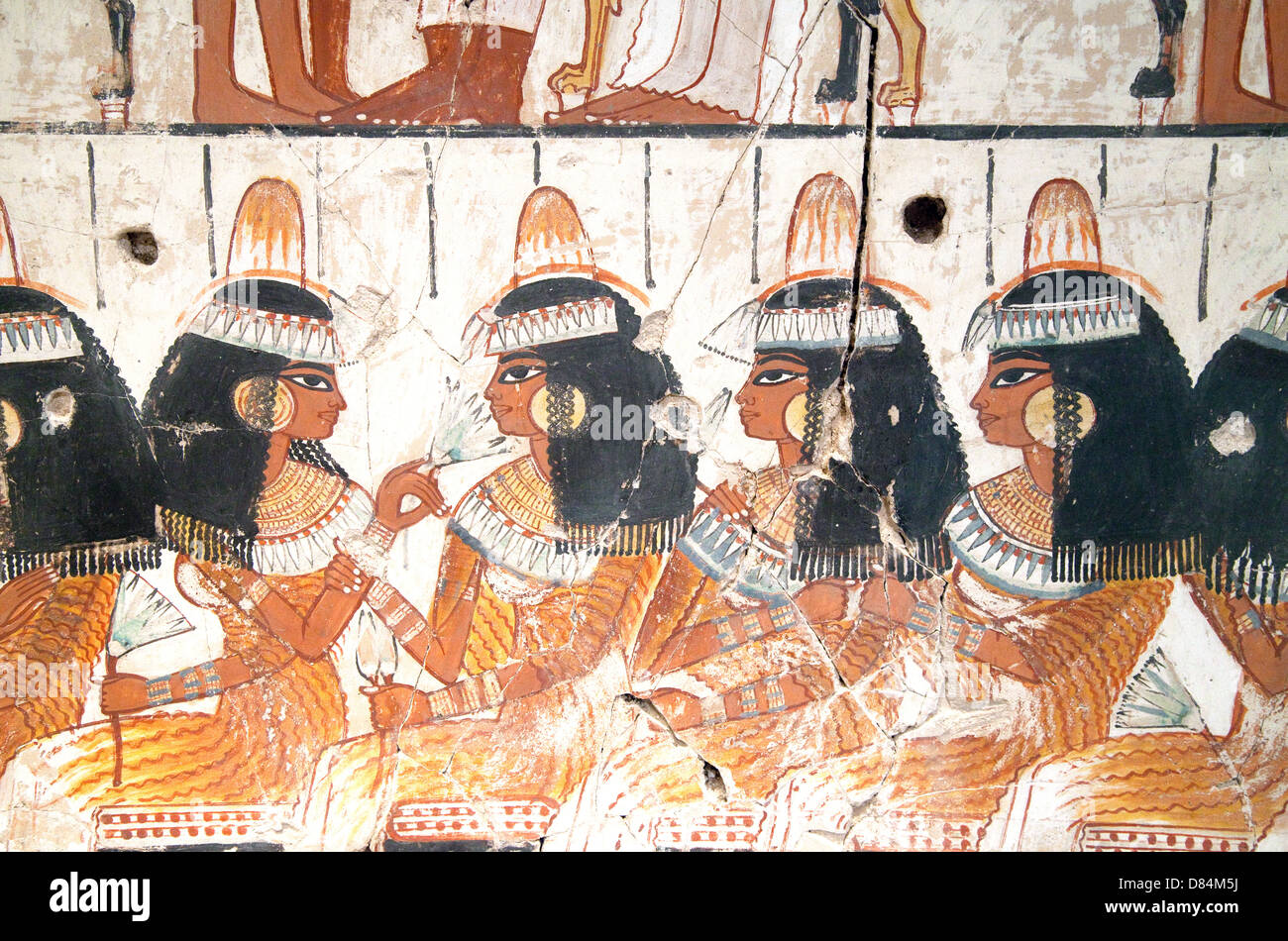 Detalle de la pintura antigua de la pared egipcia de mujeres en el antiguo Egipto Foto de stock