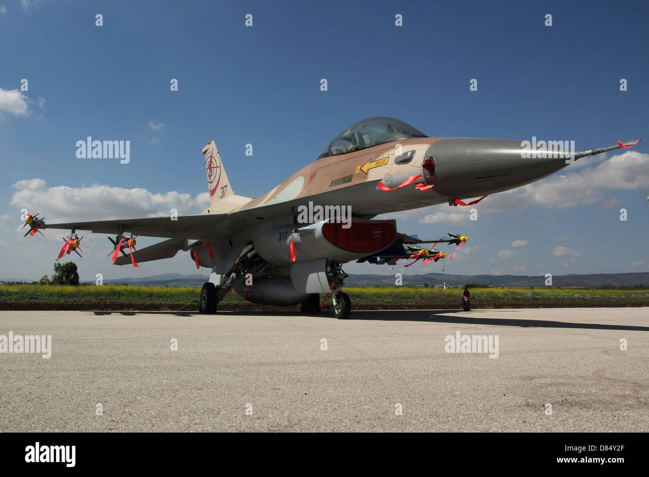 Un F16C Barak, de la Fuerza Aérea Israelí en la