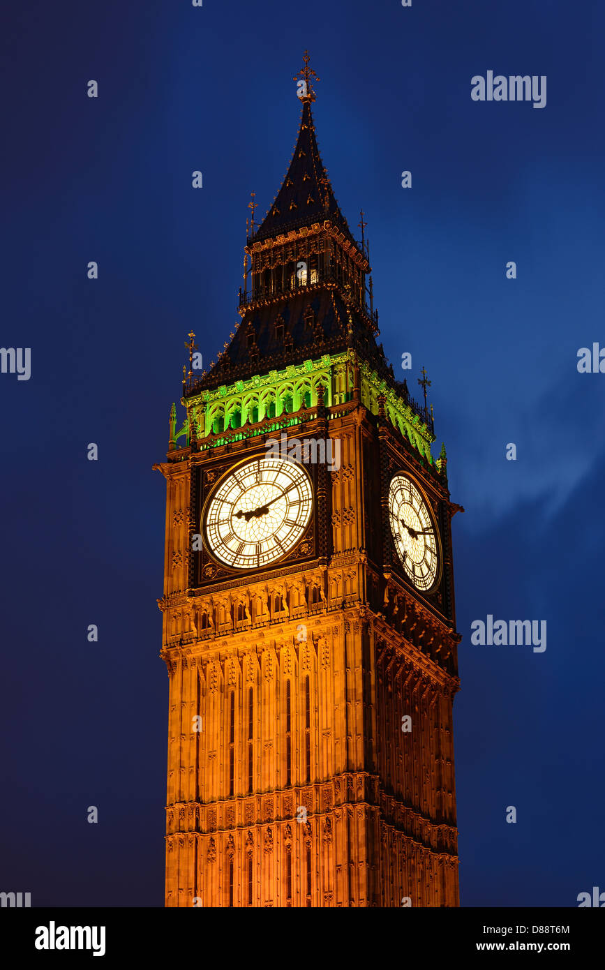 Por la noche el Big Ben, Westminster, Londres, Inglaterra, Reino Unido. Foto de stock