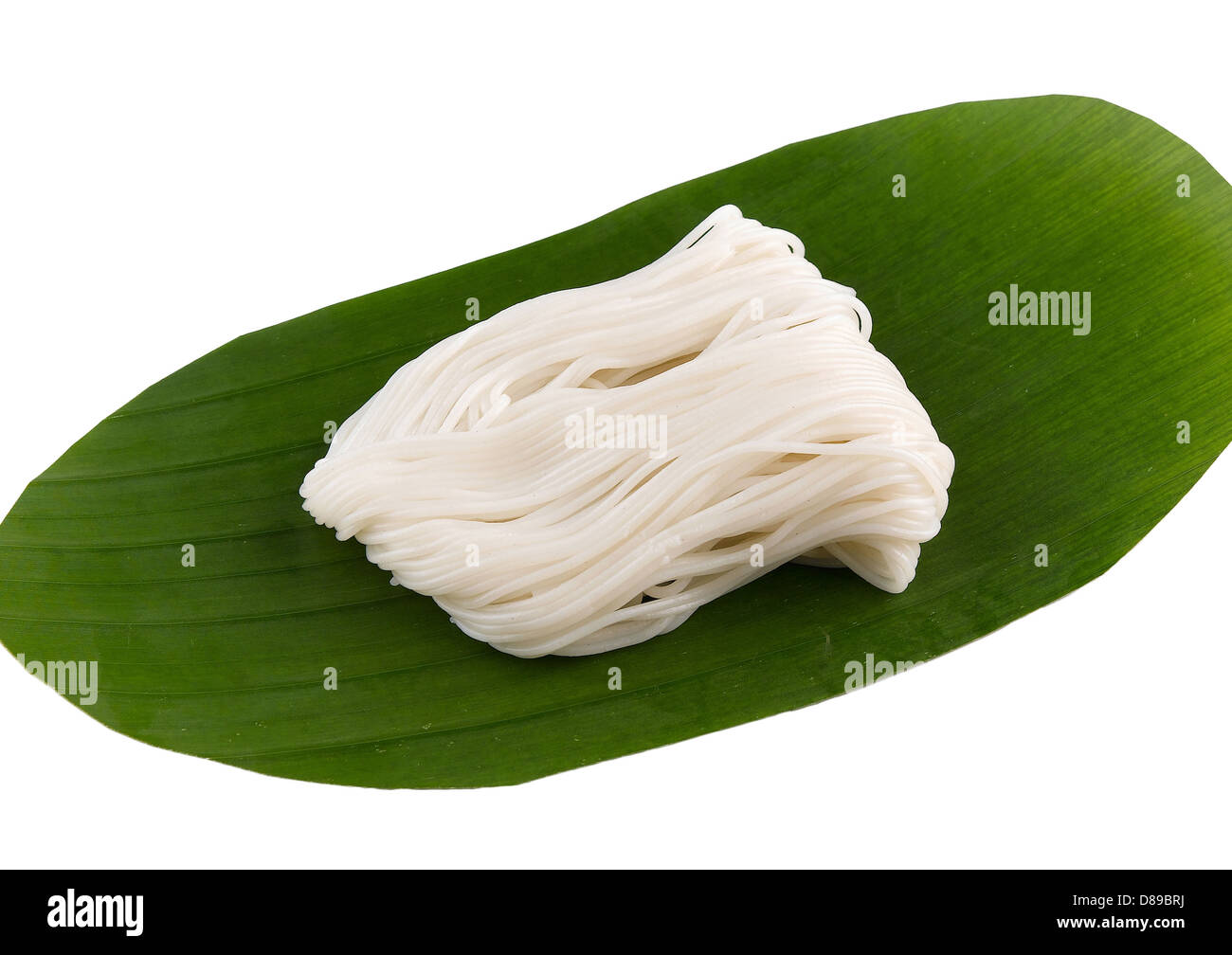 Una especie de fideos de arroz pegajoso estilo tailandés, conocido como 'Kha nom jean' Foto de stock