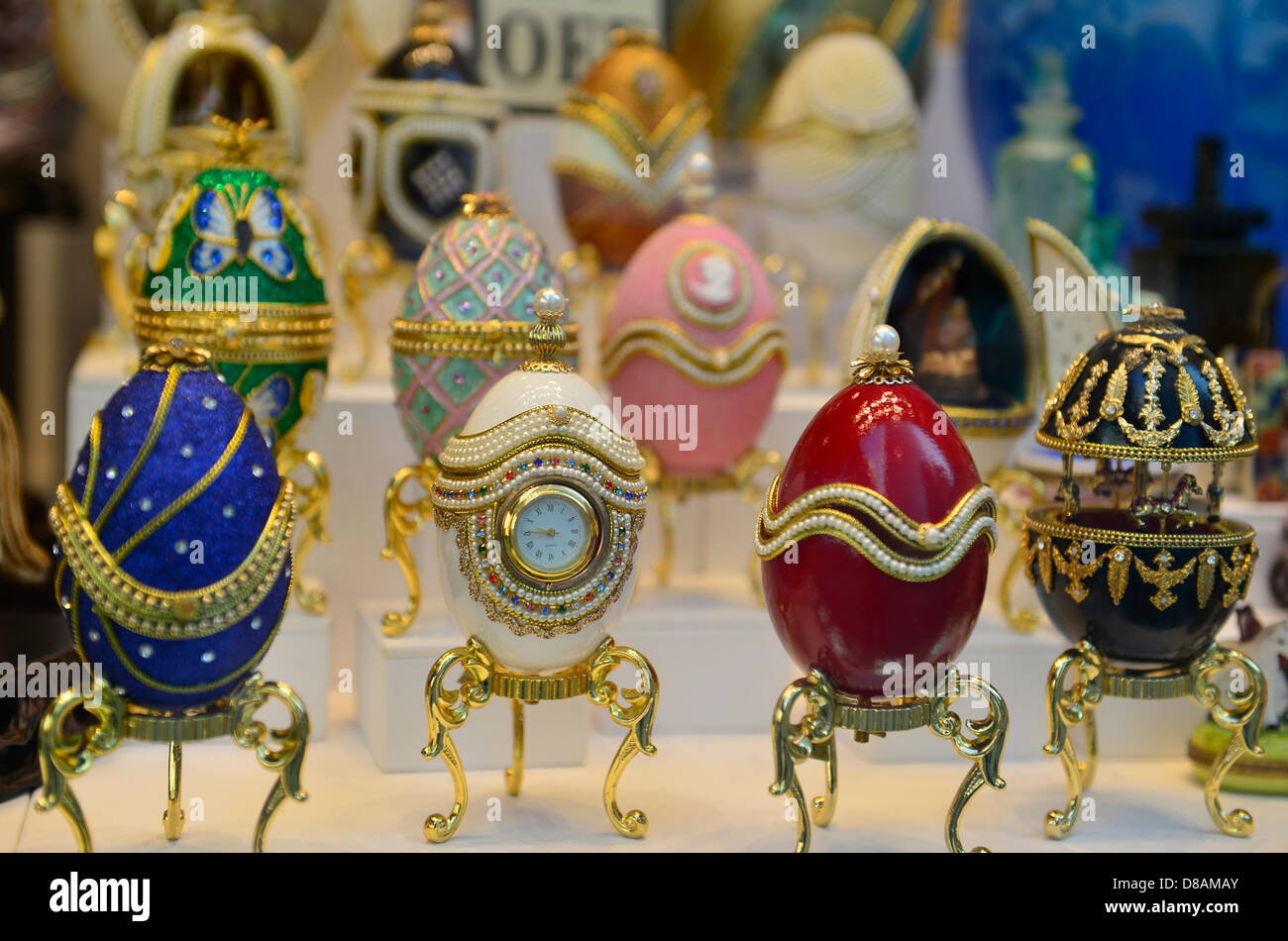 Faberge joyería huevos fotografías e imágenes de alta resolución - Alamy