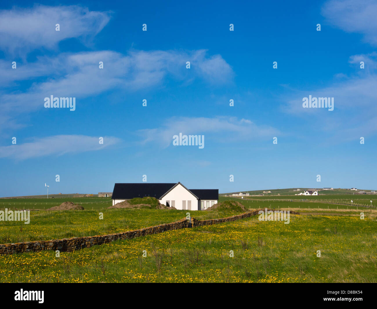 Escocia, Islas Orkney, la parte continental de las Islas Orcadas. Casa en Birsay parroquia, un pequeño poblado en la costa oeste del continente de las Islas Orcadas. Foto de stock