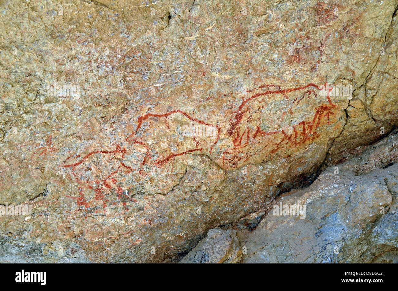 Las pinturas de la cueva neolítica en Shakhty Kurteskei Valle, el Pamir Foto de stock