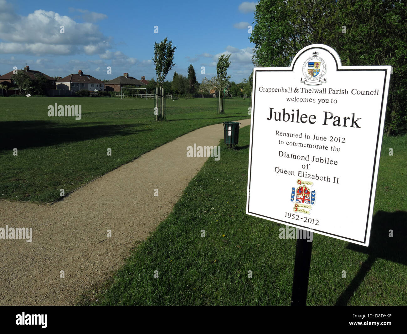 & Thelwall Grappenhall consejo parroquial Jubileo 2012 renombrado Parque Queen Elizabeth diamond año jubilar Foto de stock