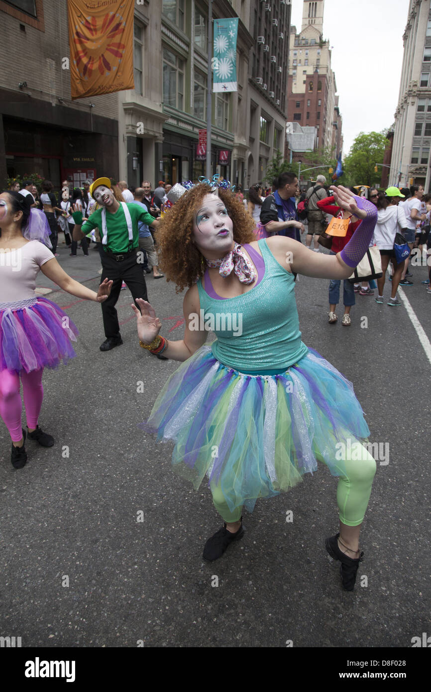 Cara de payaso femenino fotografías e imágenes de alta resolución Alamy