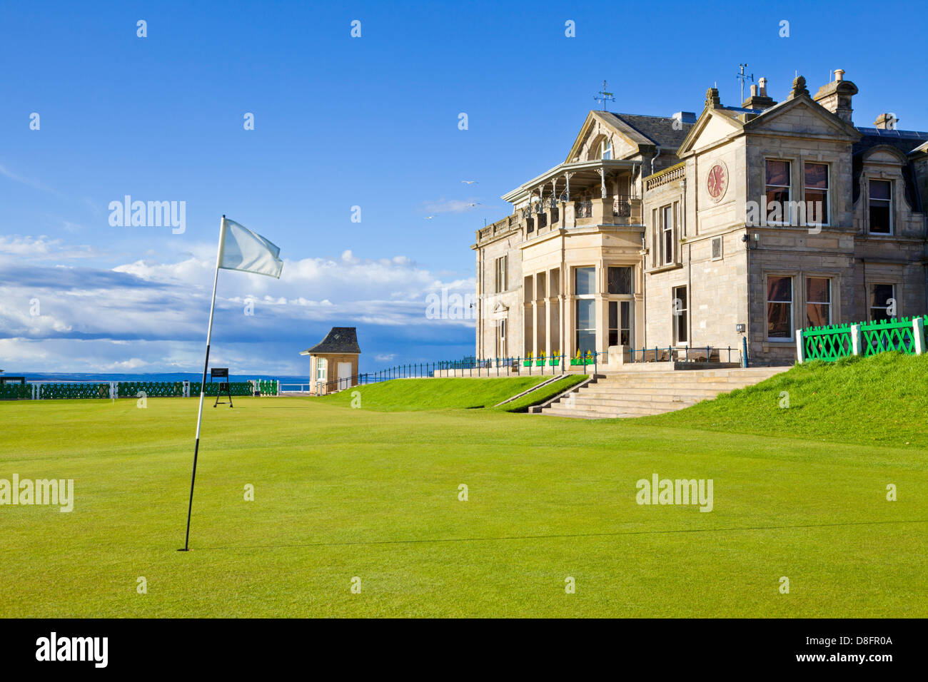 El campo de golf Royal and Ancient Golf Club of St Andrews y el club house St Andrews Fife Scotland UK GB Europe Foto de stock