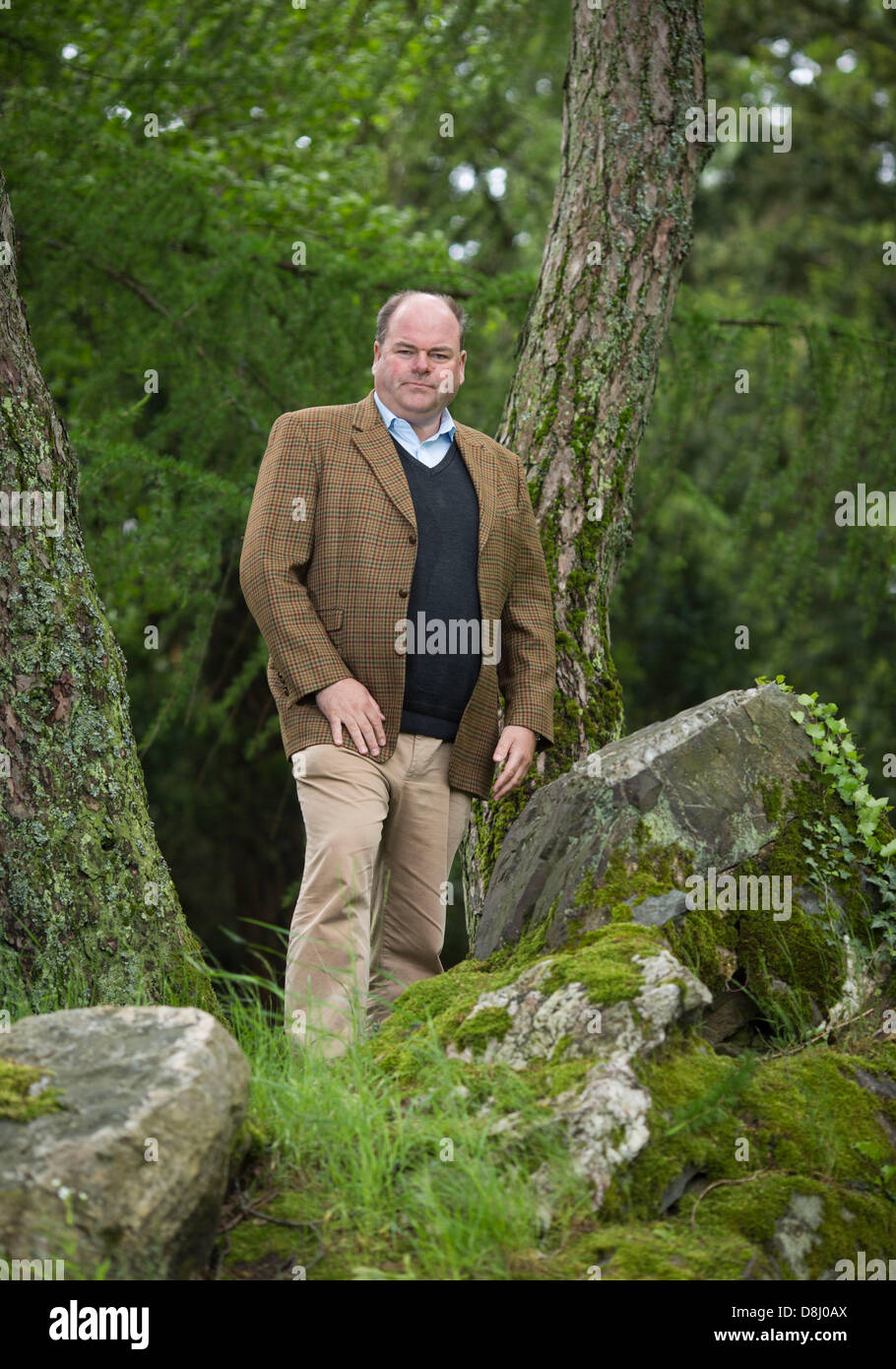 Walter Kohl, hijo del ex canciller alemán Helmut Kohl, posa para el fotógrafo en Koenigstein, Alemania, 27 de mayo de 2013. Foto: Frank RUMPENHORST Foto de stock